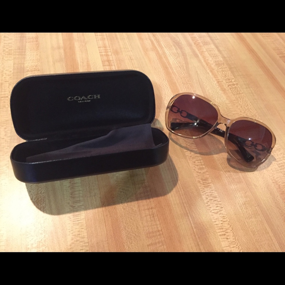 **Brand new** COACH sunglasses with case, cloth - Picture 2 of 5